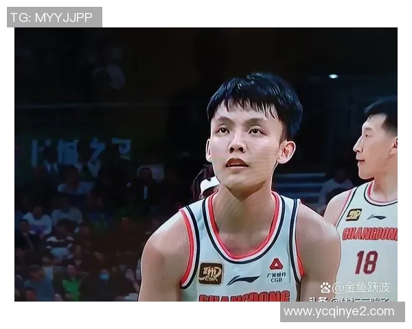 深圳篮球队在欧锦赛积分榜上以63分稳居第一名,表现引人瞩目 深圳篮球队在欧锦赛积分榜上以63分稳居第一名,表现引人瞩目