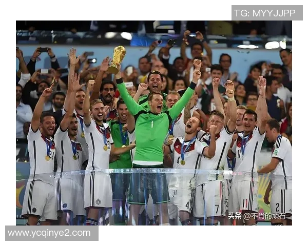 足球明星的辉煌历程与成就分析以及对全球足球的影响探讨